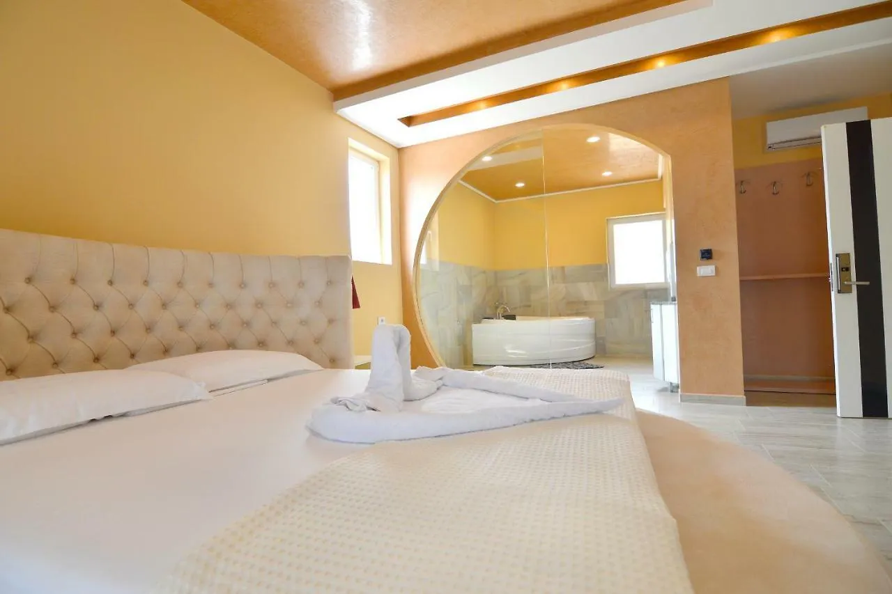 Monte Mare Hotel Vlore 4*,  Albania